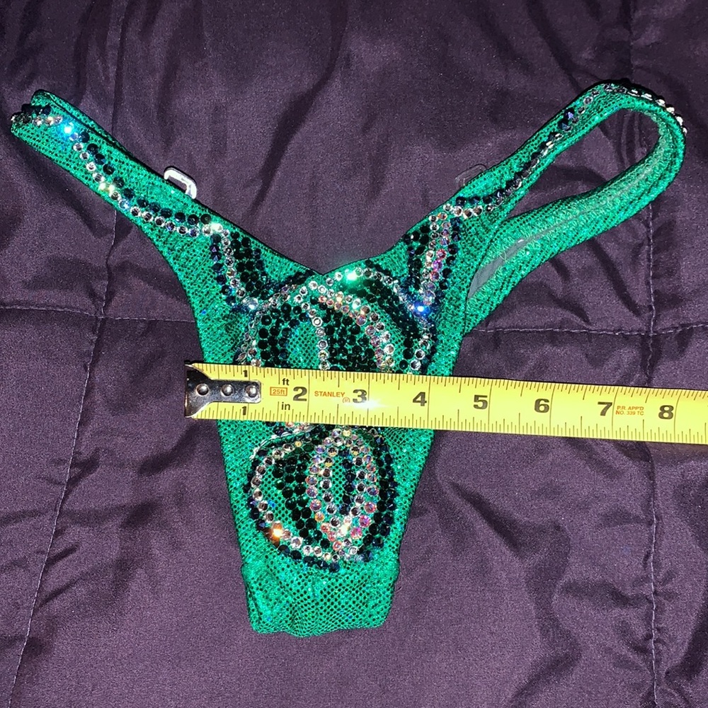 New NPC Figure Competition Suit 👙 - Picture 9 of 11
